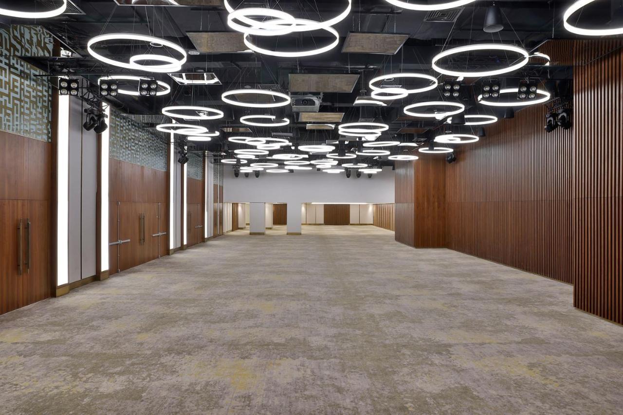 Jeddah Marriott Hotel Madinah Road Zewnętrze zdjęcie The interior of the National Cultural Centre